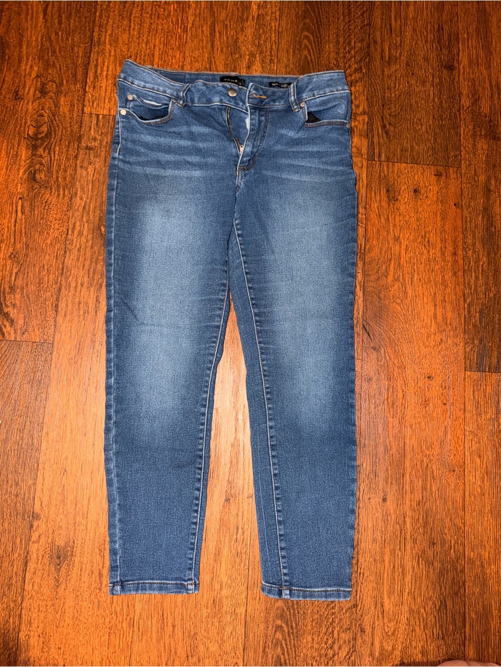 Tahari Kelly Classic Skinny Jeans Women’s 10/30 Medium Wash Stretch
